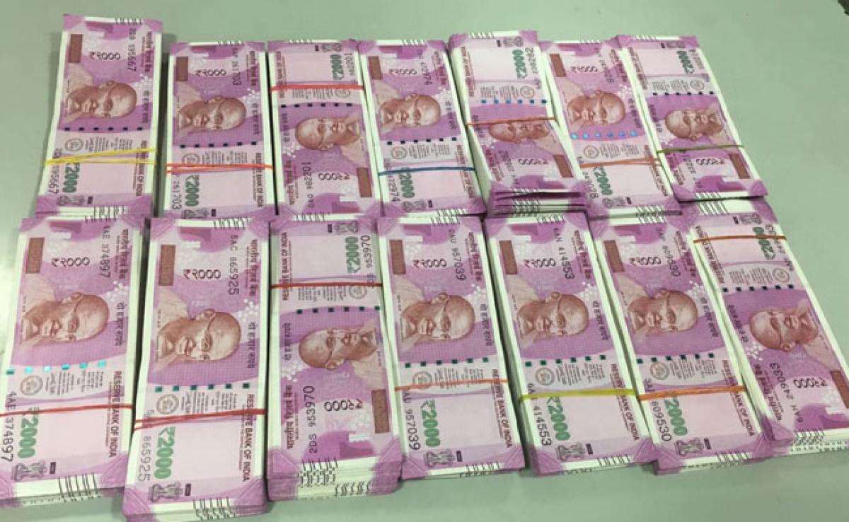 Hyderabad: I-T dept seizes Rs 66 lakh in new notes