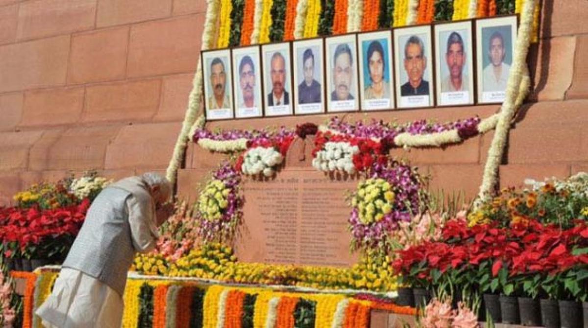 Narendra Modi, Sonia Gandhi pay tribute to 2001 Parliament attack martyrs