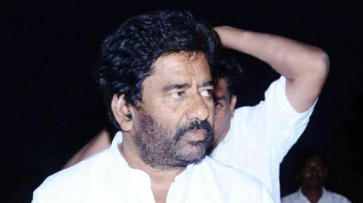 Barred by airlines, Shiv Sena MP Gaikwad travels by car to Delhi