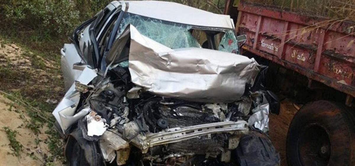 Three die as car rams into container