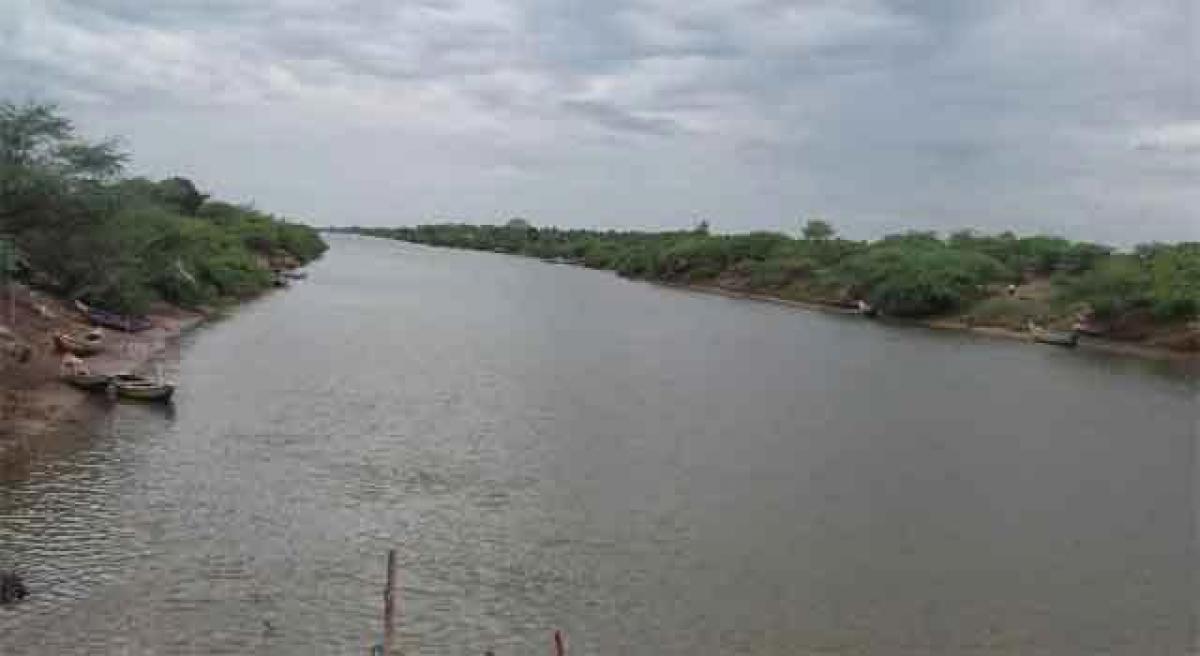 Congress seeks Delhi help to defuse Mallannasagar Sagar row