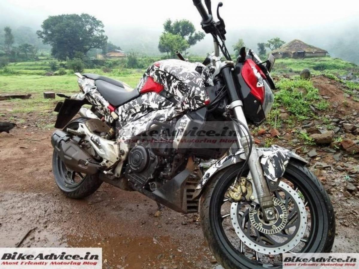 Spotted: Bajaj Pulsar VS400 ahead of launch in November