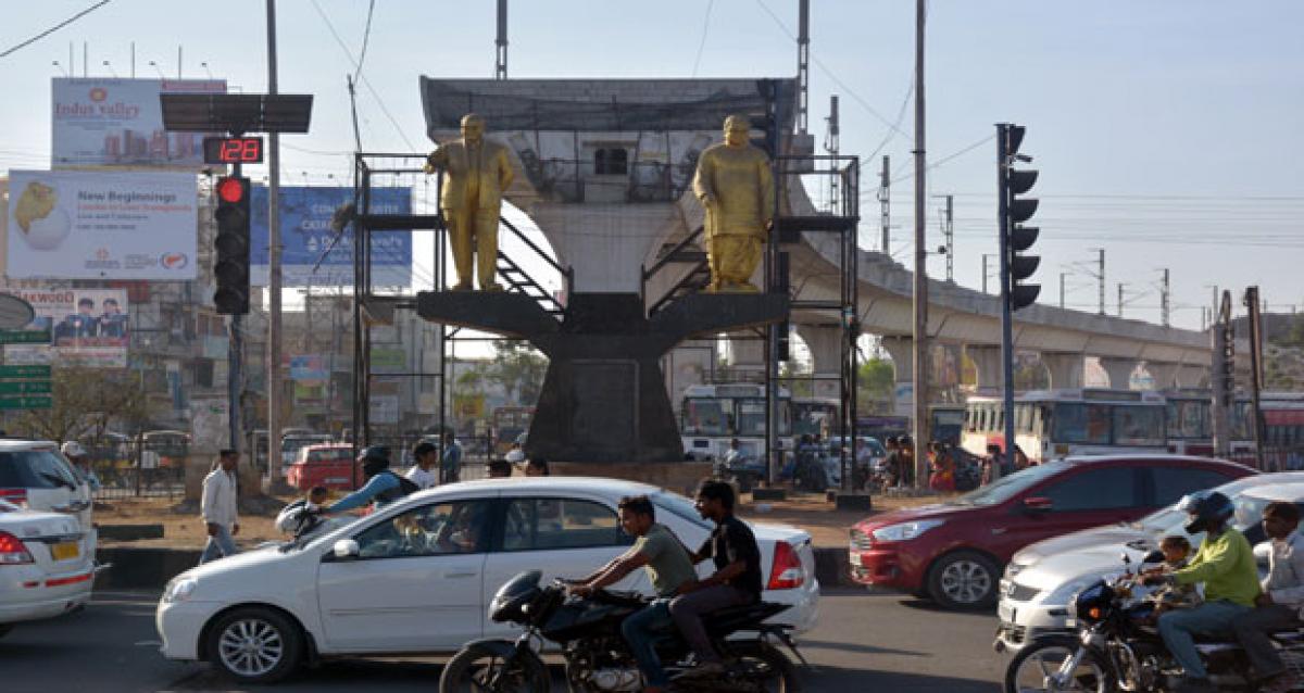 Statues stymie SRDP at LB Nagar