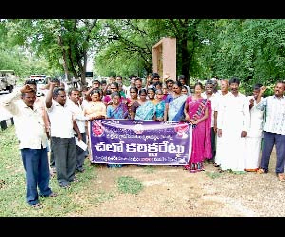 Dalits demand site for crematorium