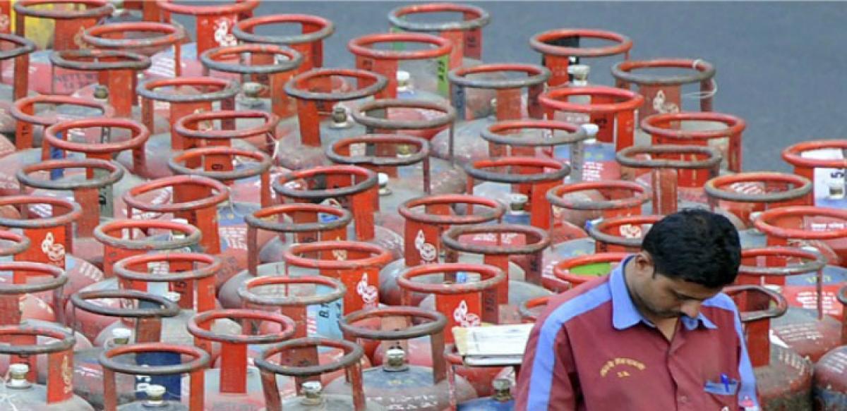 No LPG subsidy for tax payers earning over 10L