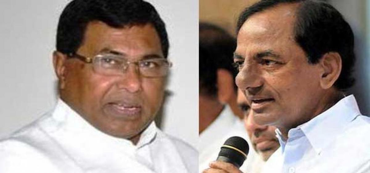 KCR, Jana Reddy spar over power issue