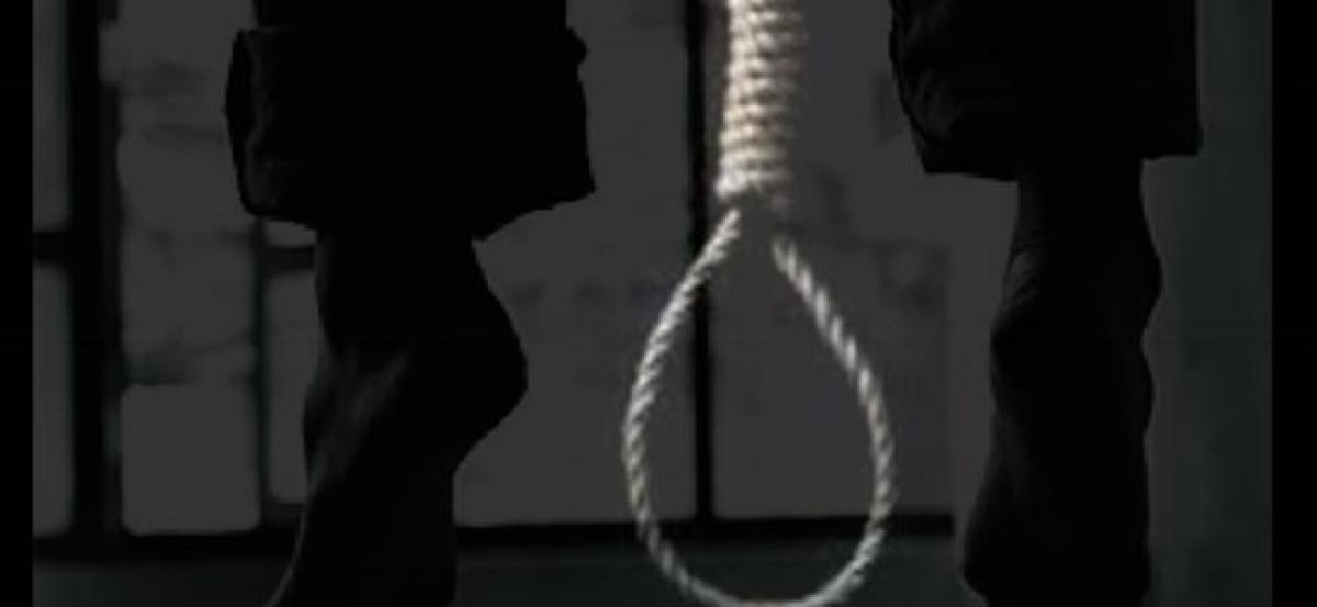 MP: Youth breaks into bank; hangs self after locals raise alarm