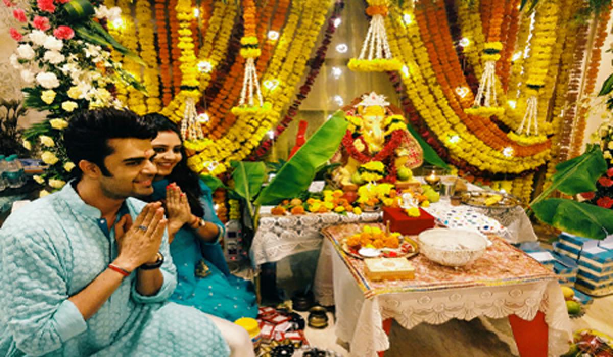 Manish Paul celebrates Ganesh Chaturthi Pictures