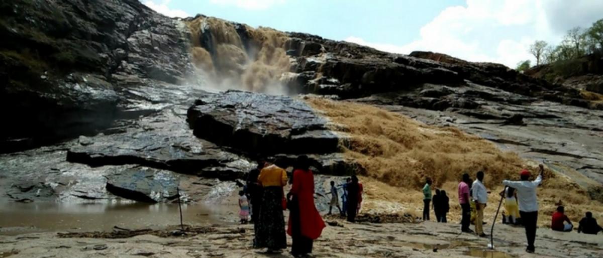 Kuntala waterfalls beguiles tourists