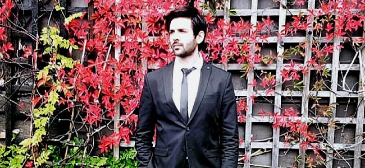 Difficult to make people laugh than cry: Kartik Aaryan