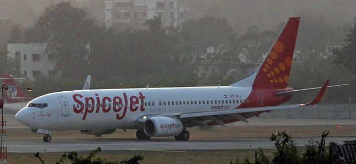 Airshow: Bombardier agrees to sell up to 50 Q400s to SpiceJet