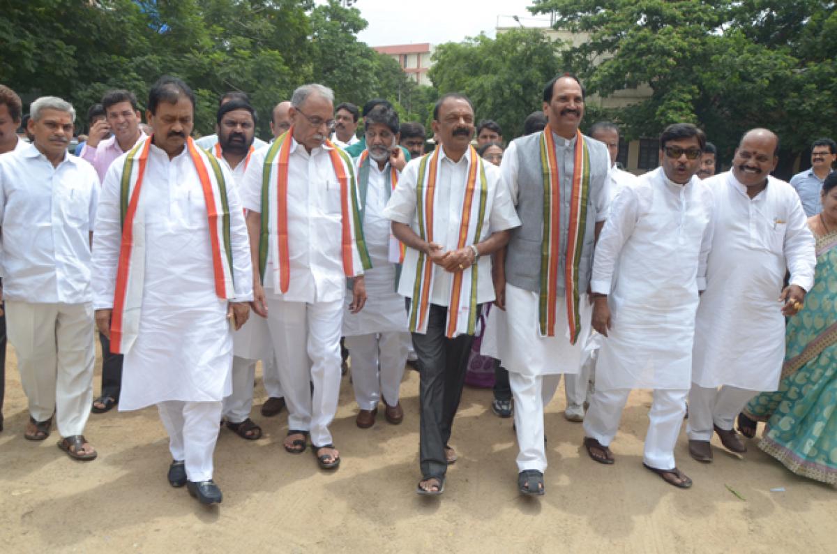 TRS will join NDA after GHMC polls: Uttam