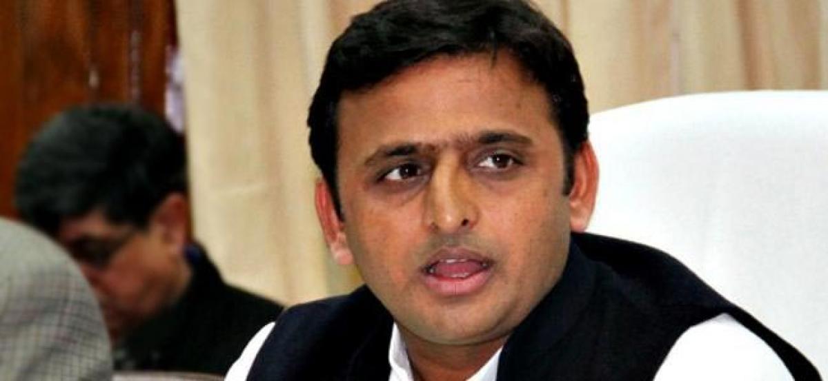 Demonetisation caused hardships to farmers, labourers: Akhilesh Yadav