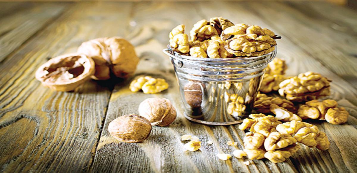 Eat walnuts to keep age related health issues