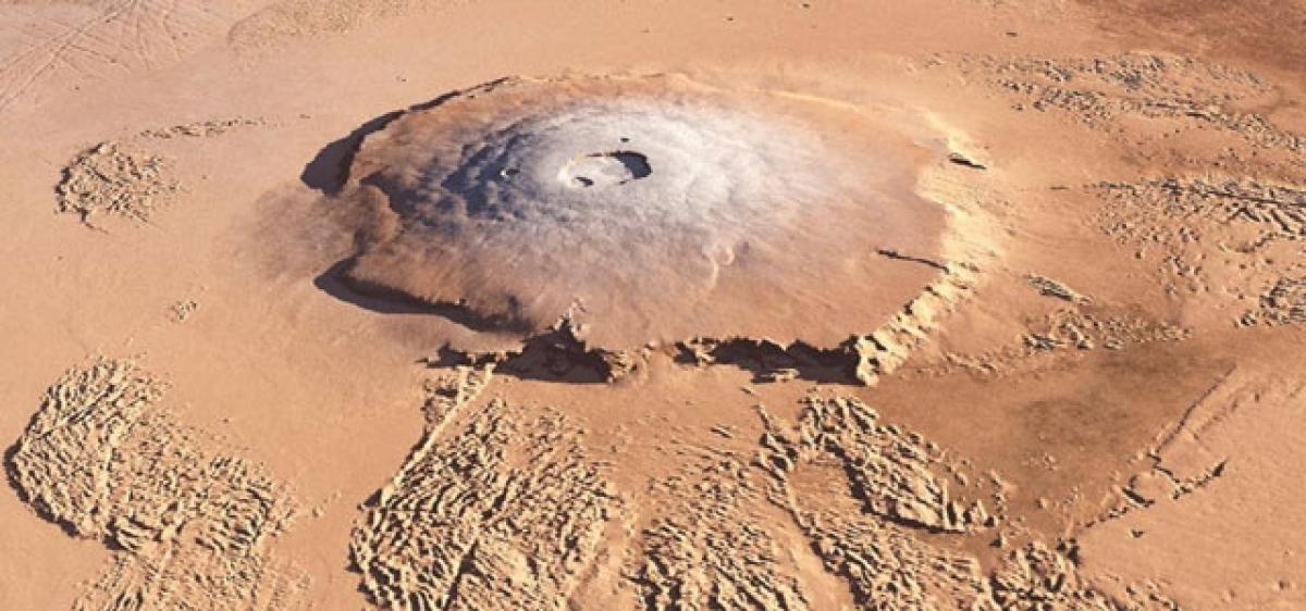 Mars volcano, Earths dinosaurs went extinct same time