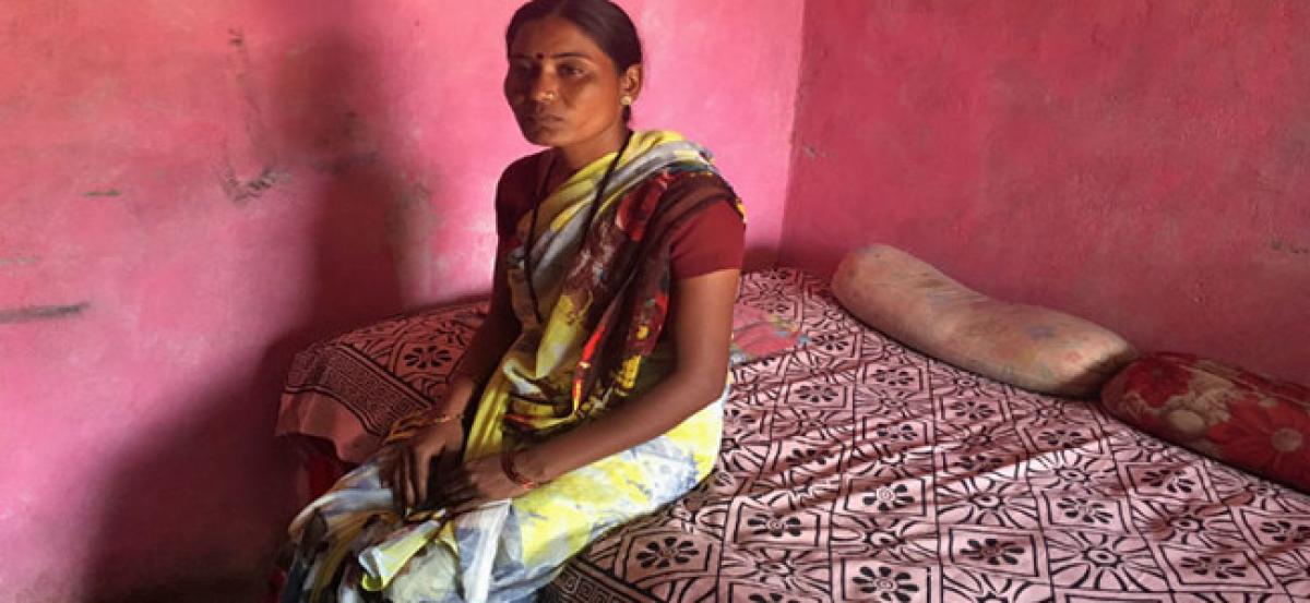 Living death for Indias suicide farmers widows