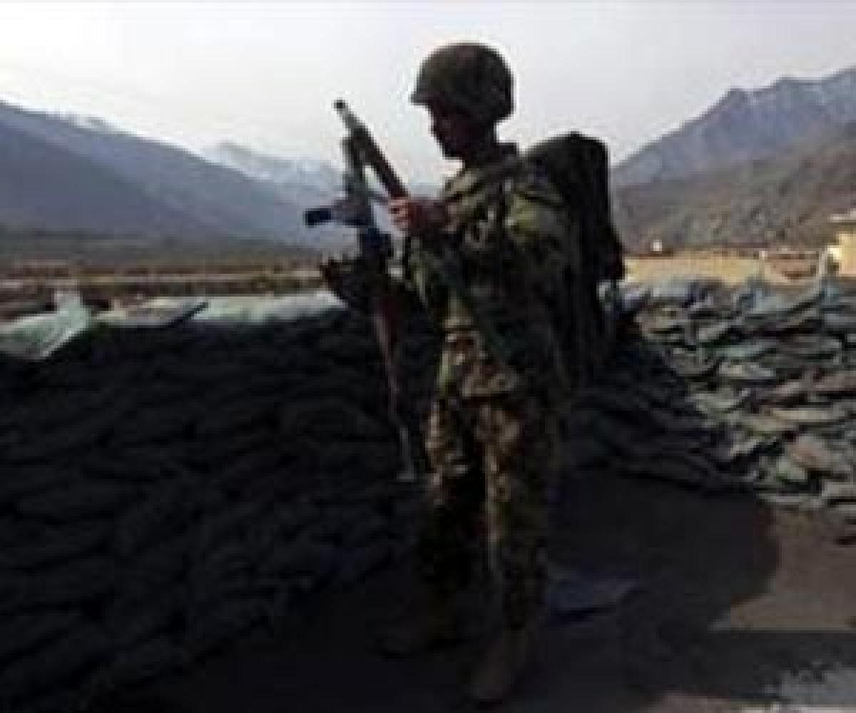 Pak, Afghanistan deploy tanks over soaring fencing dispute