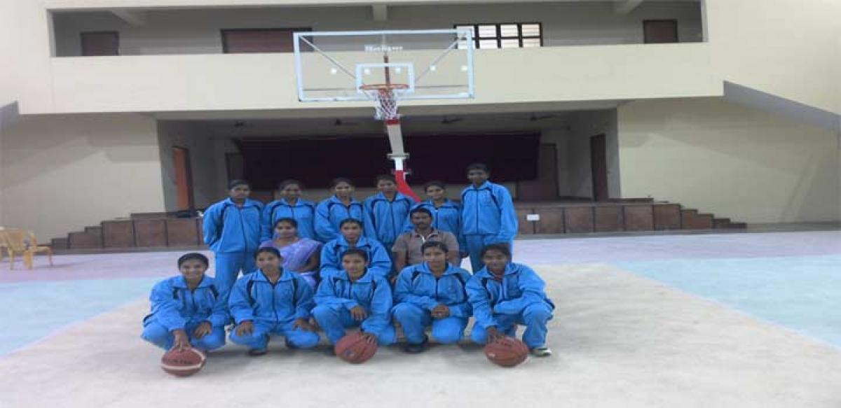 KRU sends basketball team