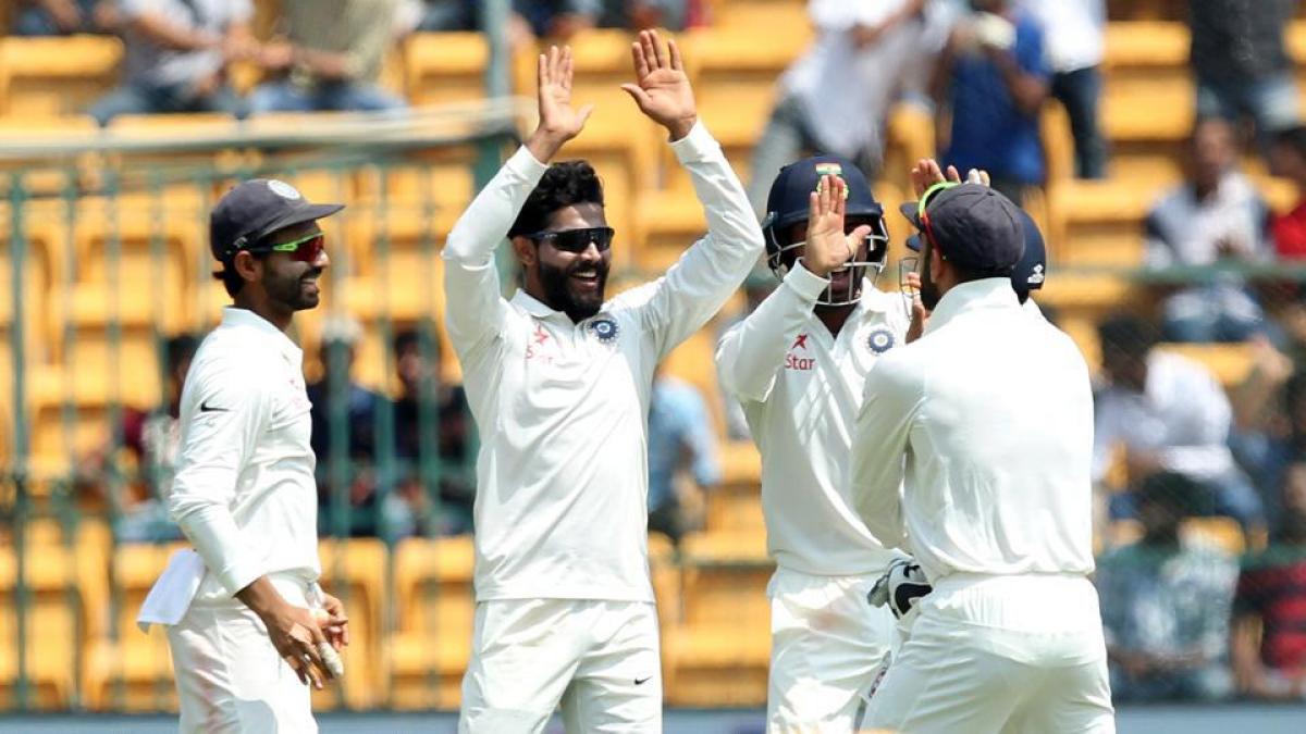 Jadeja shines as India bowl out Australia for 276 in first innings