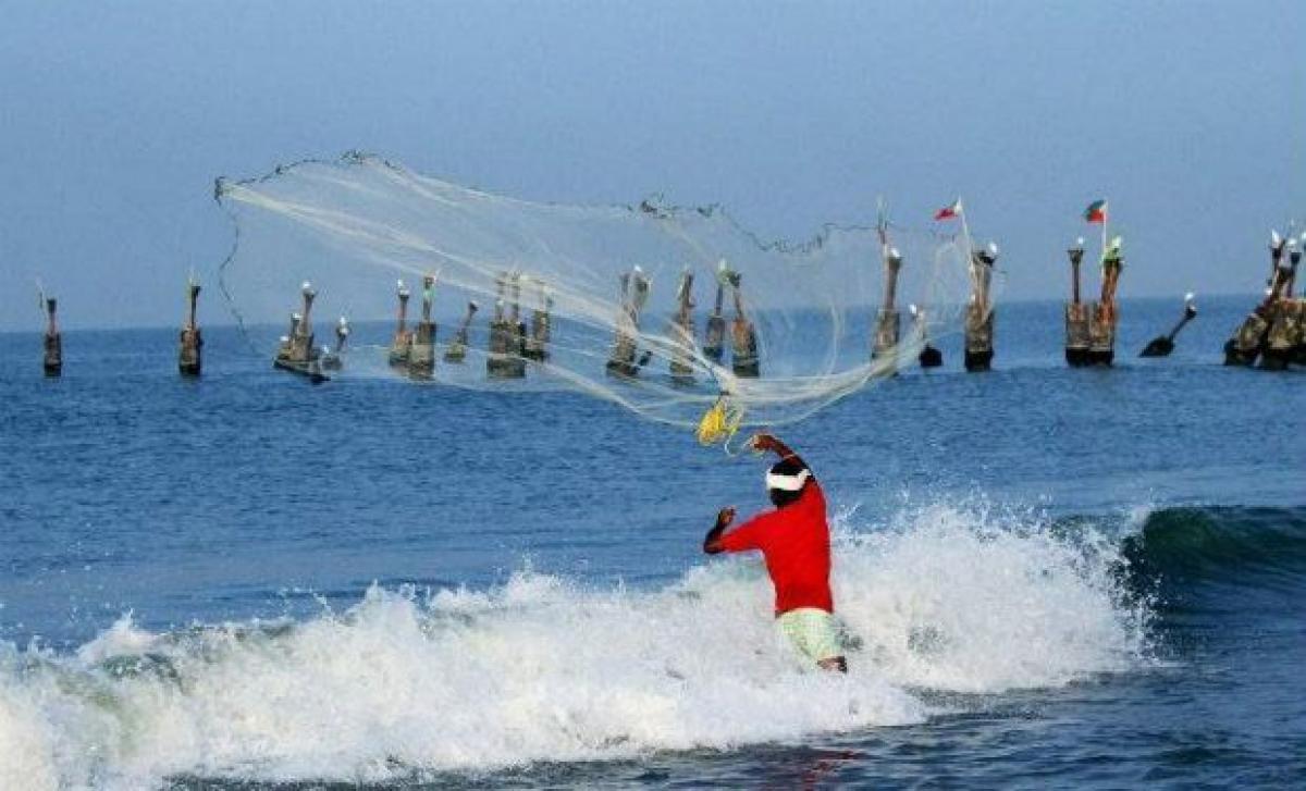 Six Indian fishermen held for fishing in Sri Lanka waters