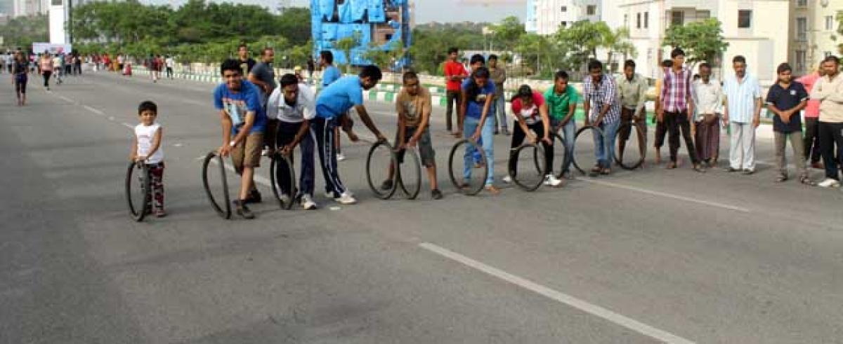 Reliving childhood memories with street games