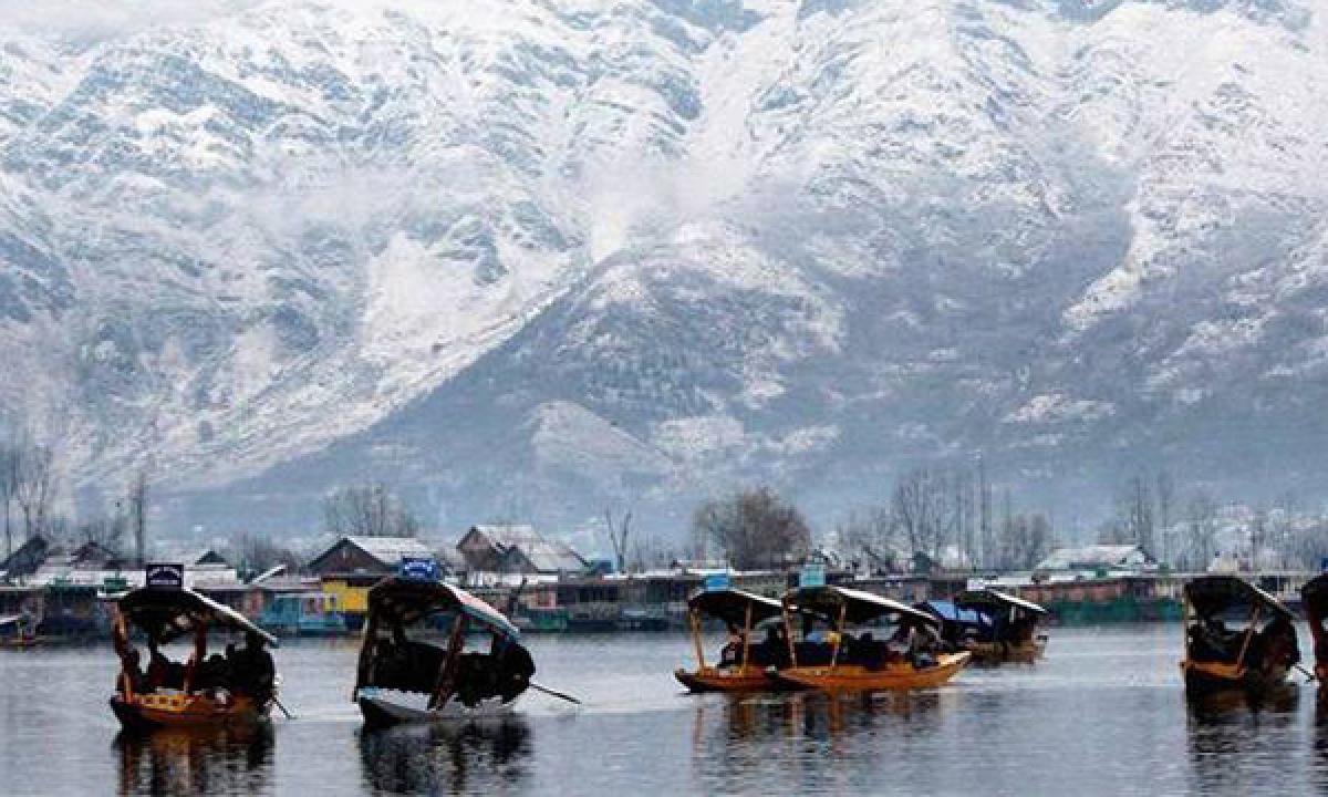 Jammu records coldest night, Leh freezes at minus 13.2