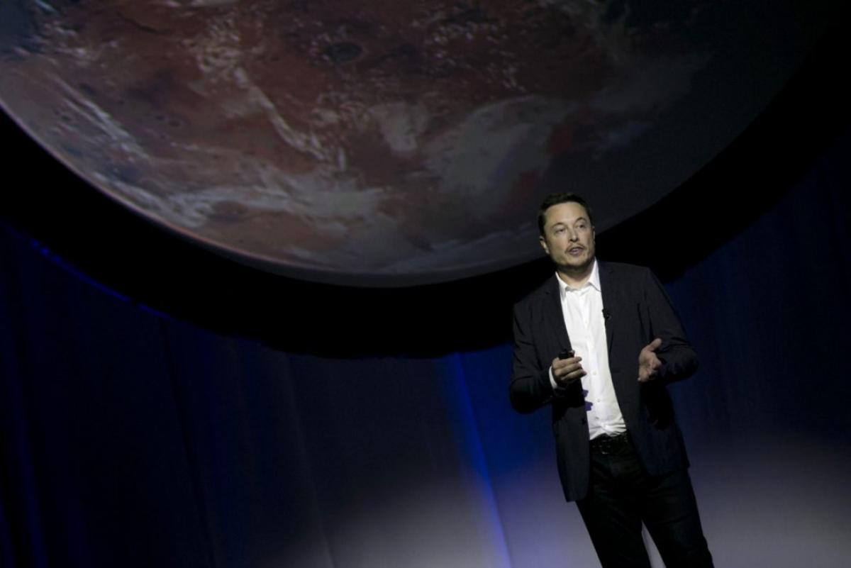 SpaceX founder envisions 1,000 passenger ships flying to Mars within the next century