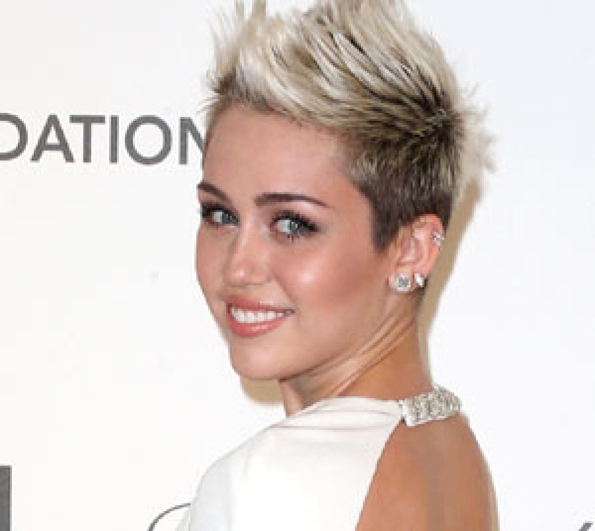 Miley Cyrus to appear in Glastonbury?