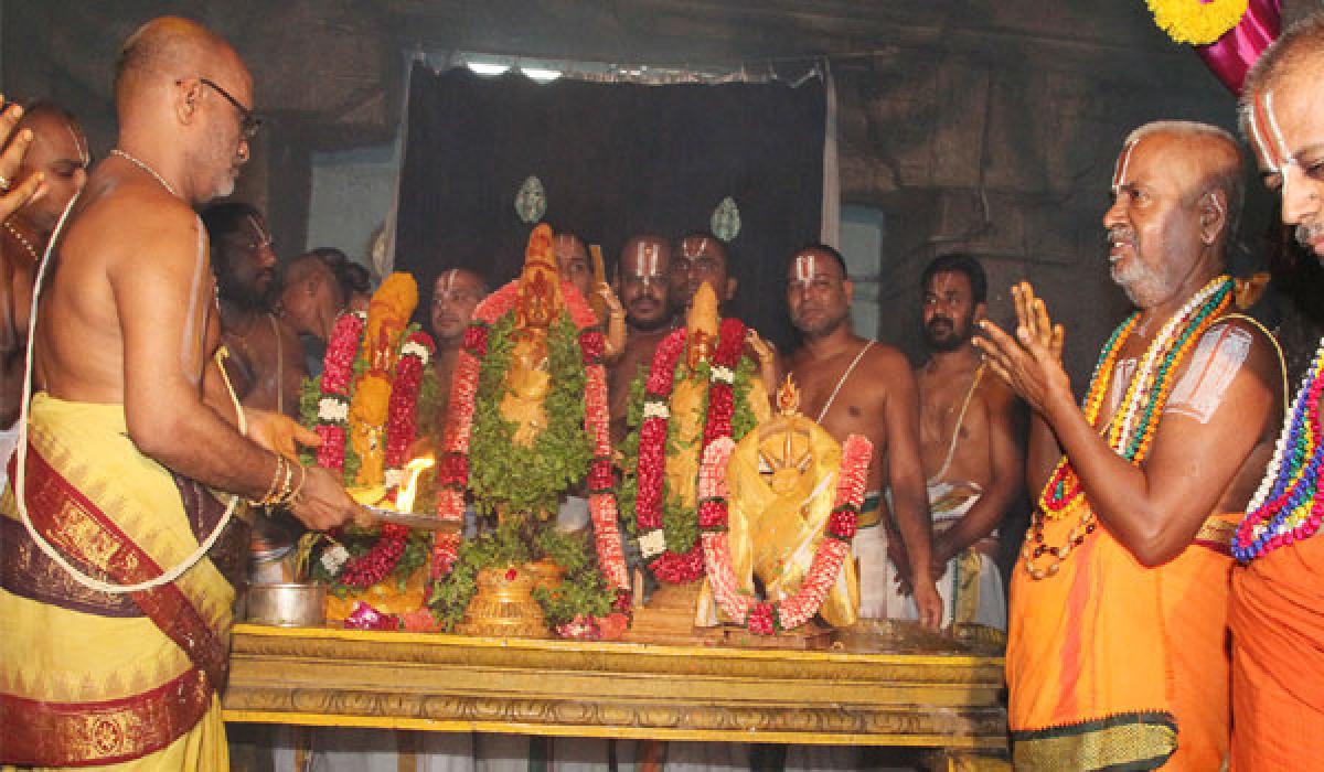 Brahmotsavams conclude with Chakrasnanam