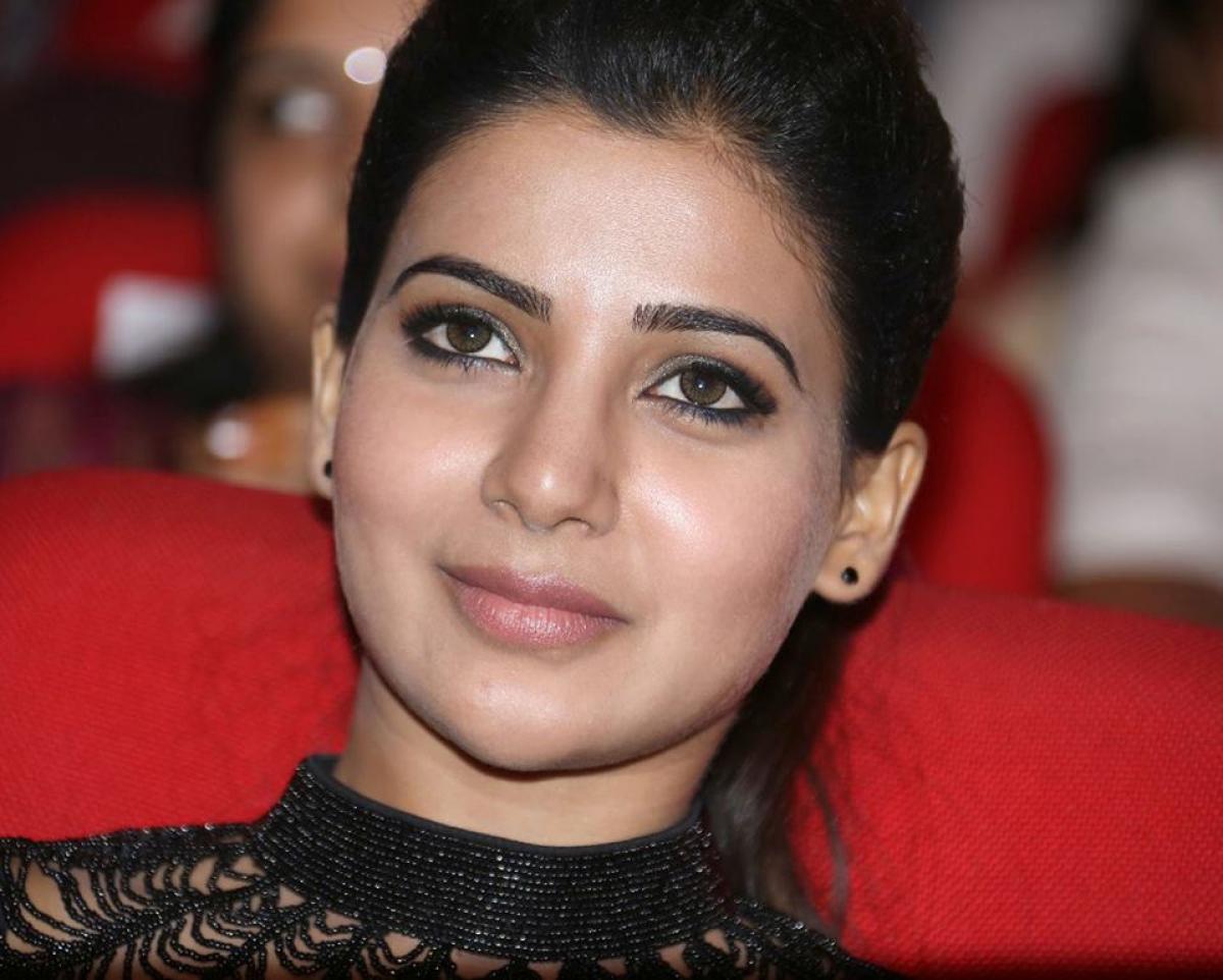 Samantha smoking images on Twitter, Hindu groups see red