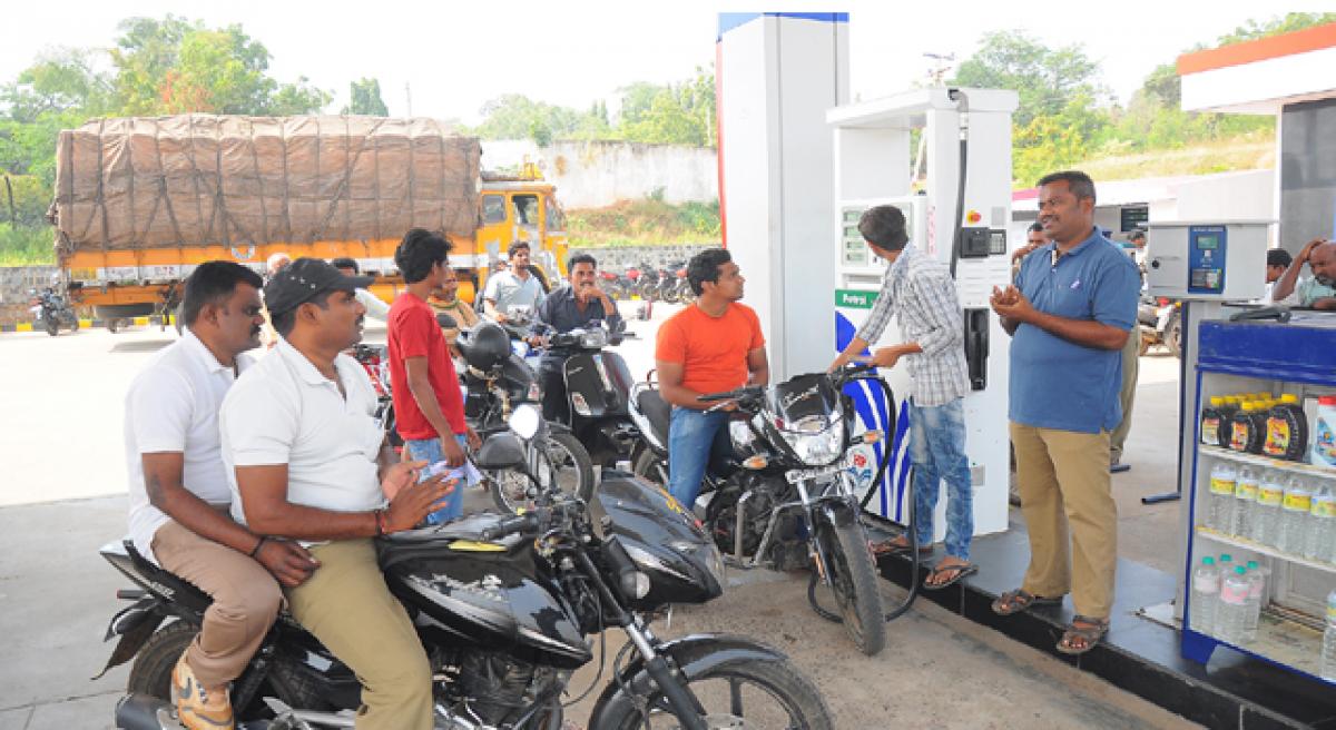 Mad rush at ATMs, petrol bunks