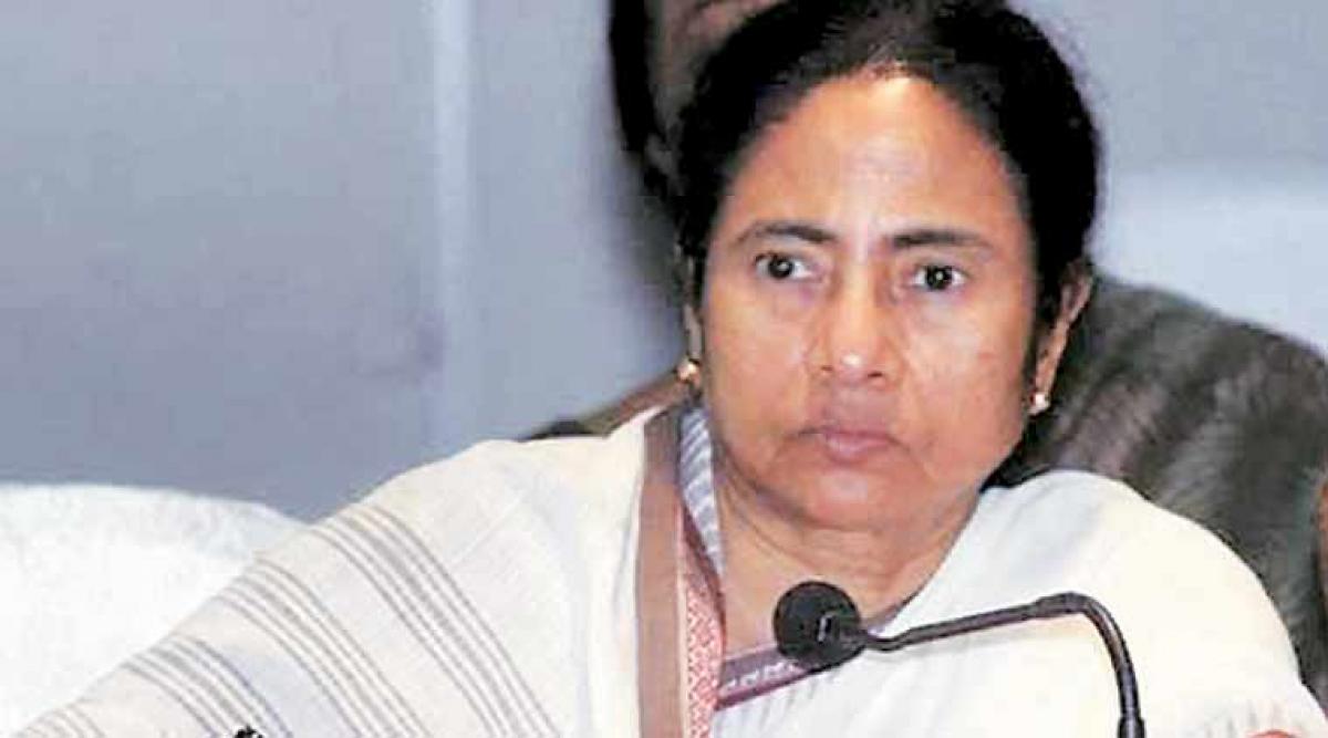 Mamata Banerjee leads protest march against demonetisation