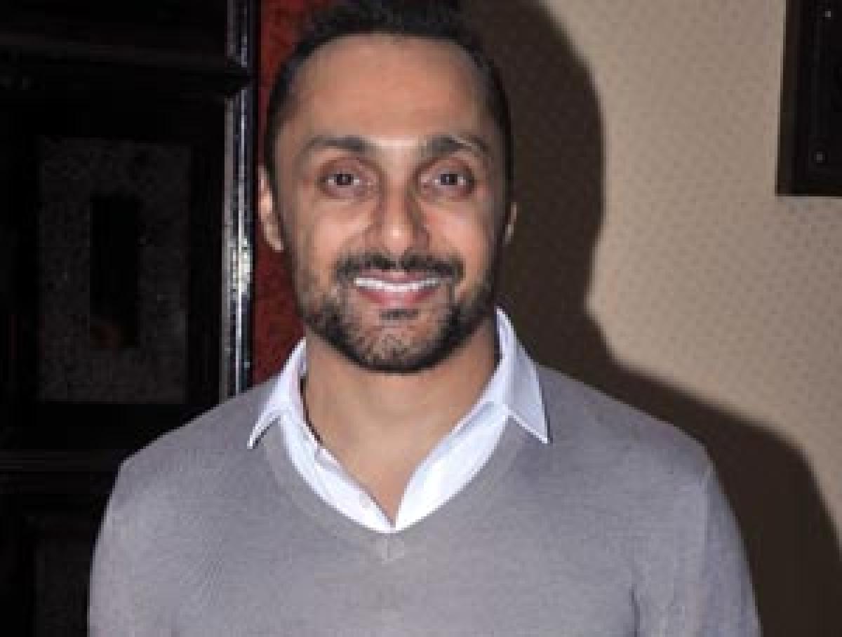 Good writing isnt happening in Bollywood: Rahul Bose