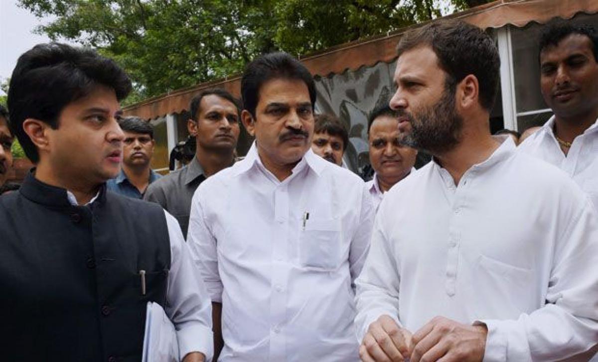 FTII row: In show of solidarity, Rahul Gandhi to meet students today