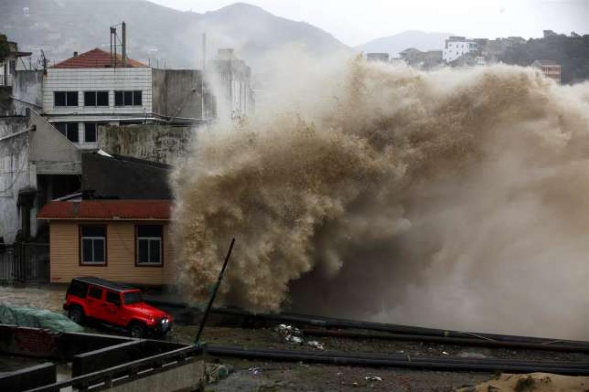 Typhoon hits eastern China killing 28 and 15 others go missing