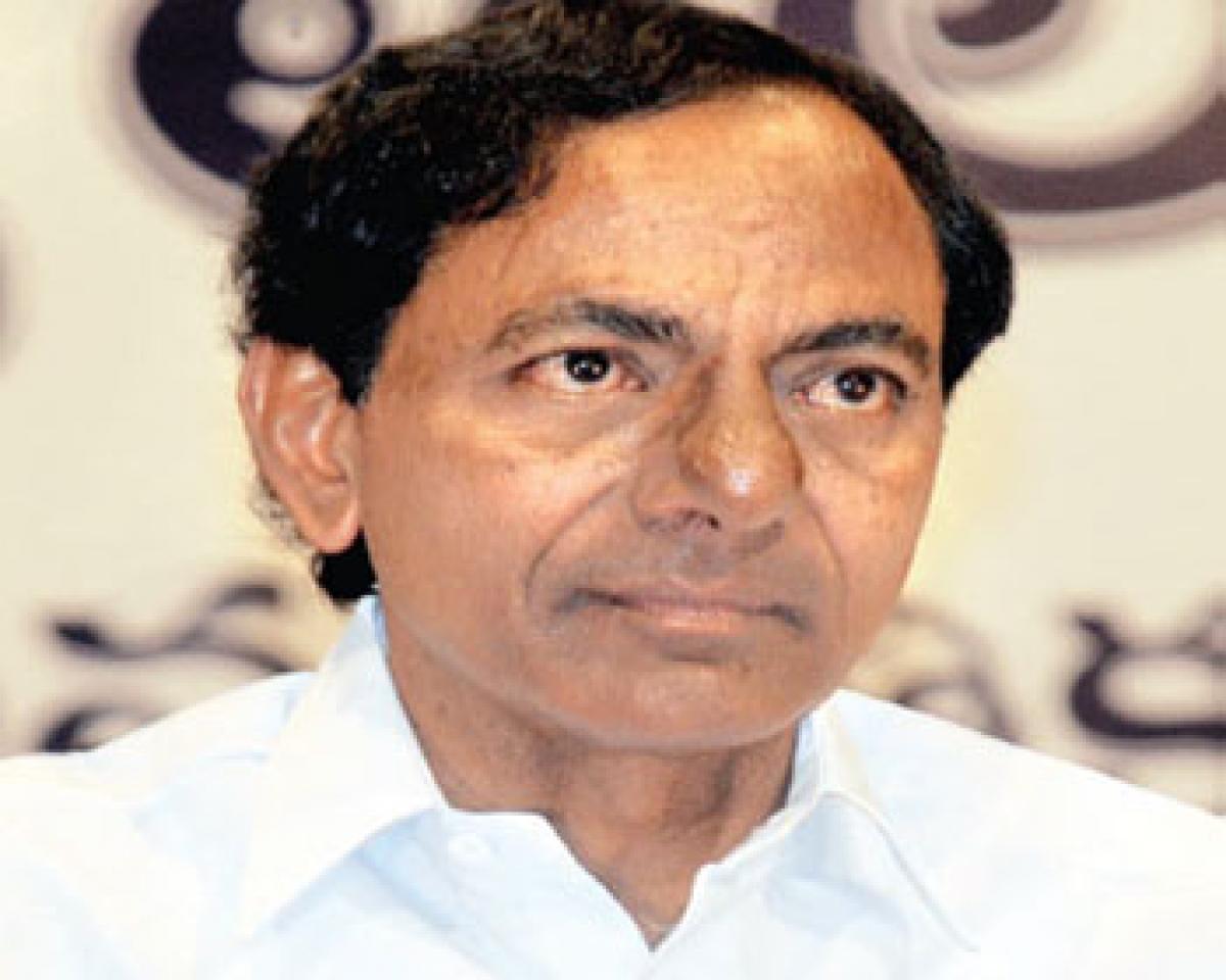 KCR heads for Mumbai to sign the Irrigation pact