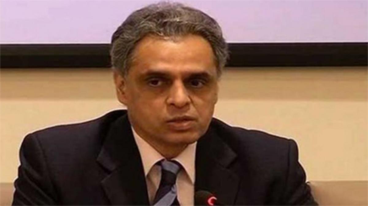 Syed Akbaruddin presents his credentials to UN Secretary General