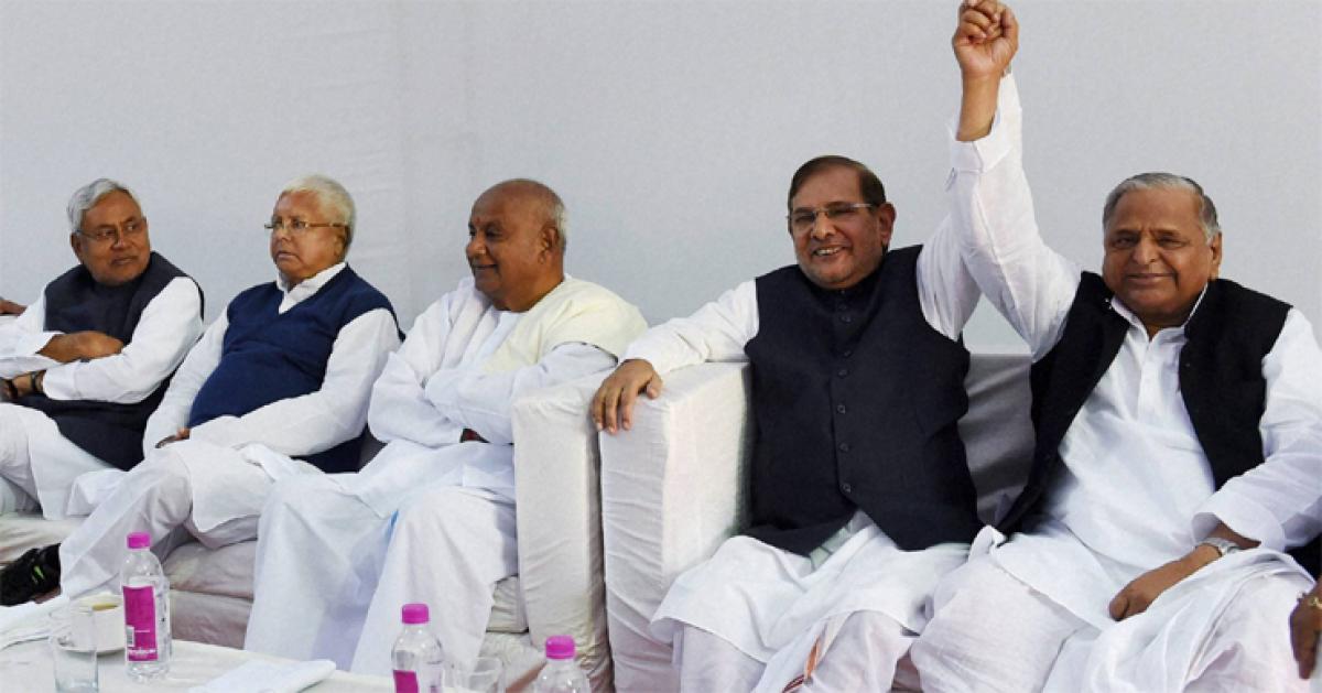 Bihar polls: SP quits Janata Parivar, to fight alone