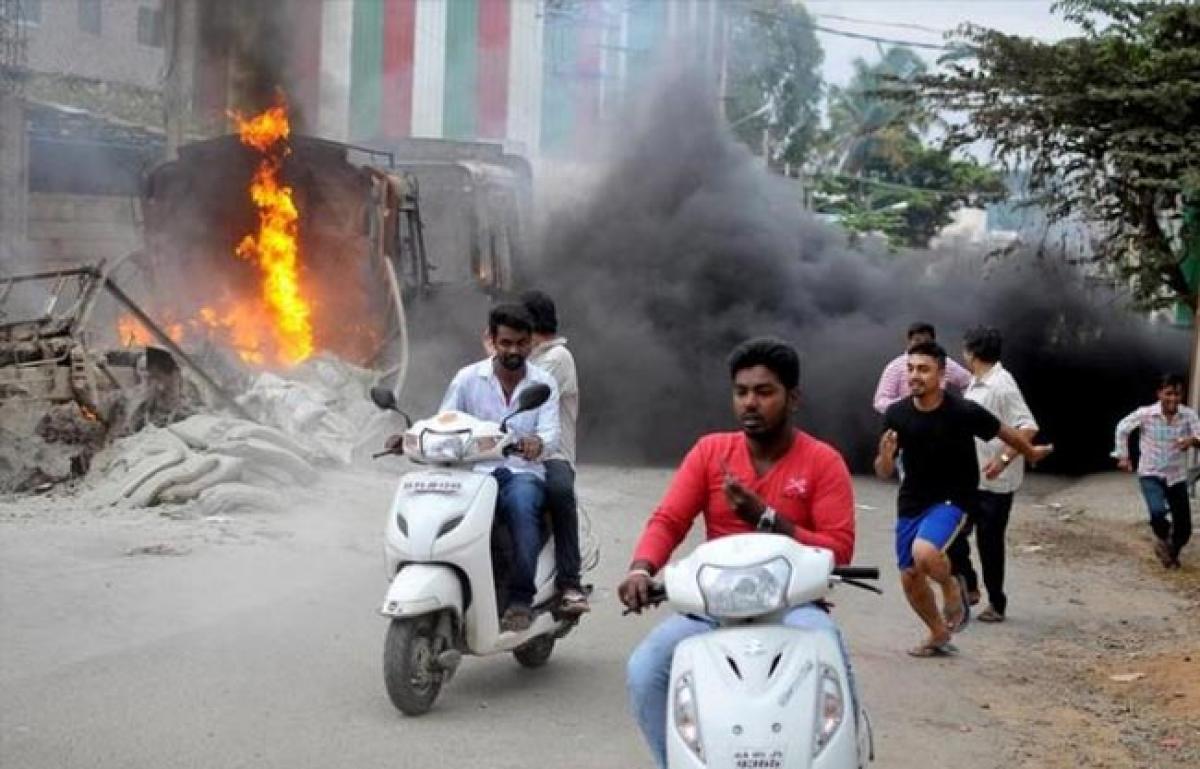 Tech capital Bengaluru shuts down after violent protests