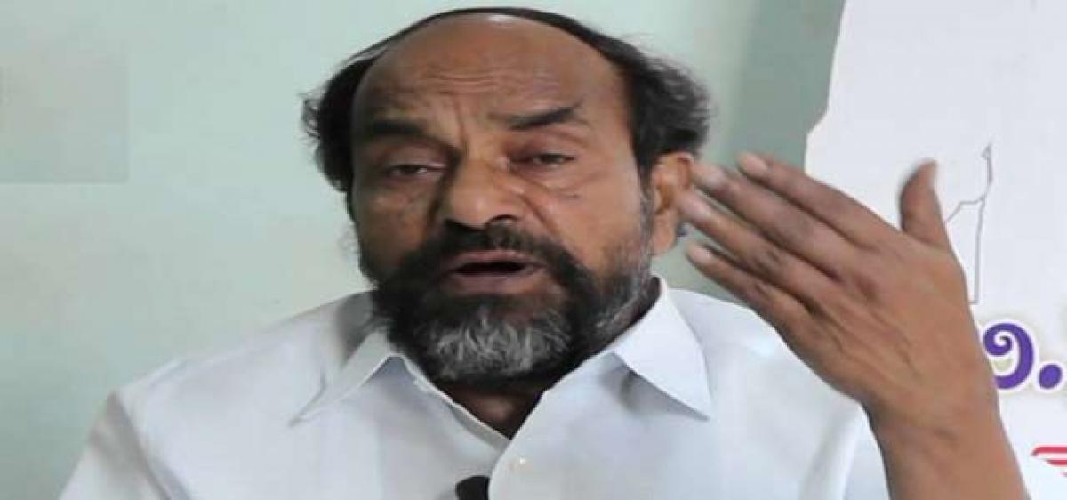 Increase age limit for APPSC exams: Krishnaiah