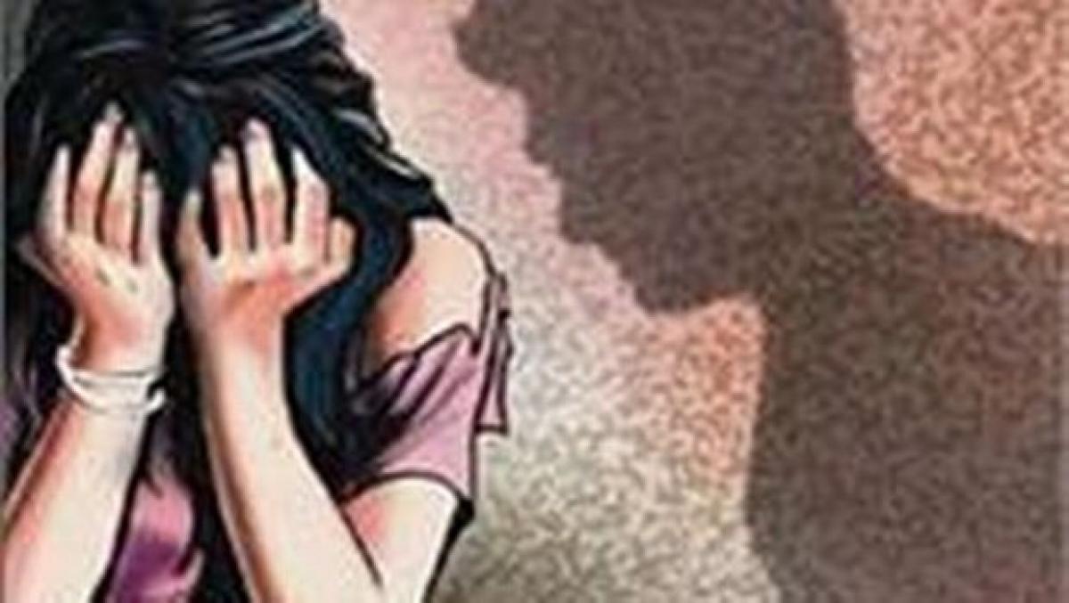 19-year-old Delhi girl stabbed 35 times, dies