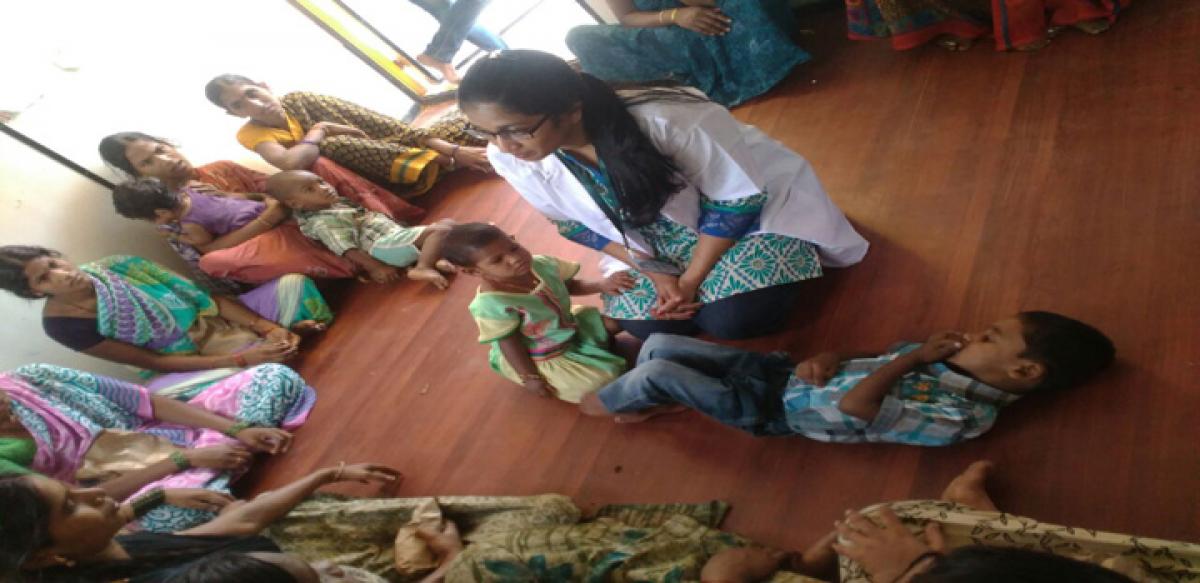 Maternity classes for women in slums