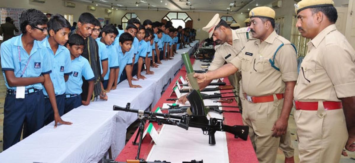 Police open house for school children