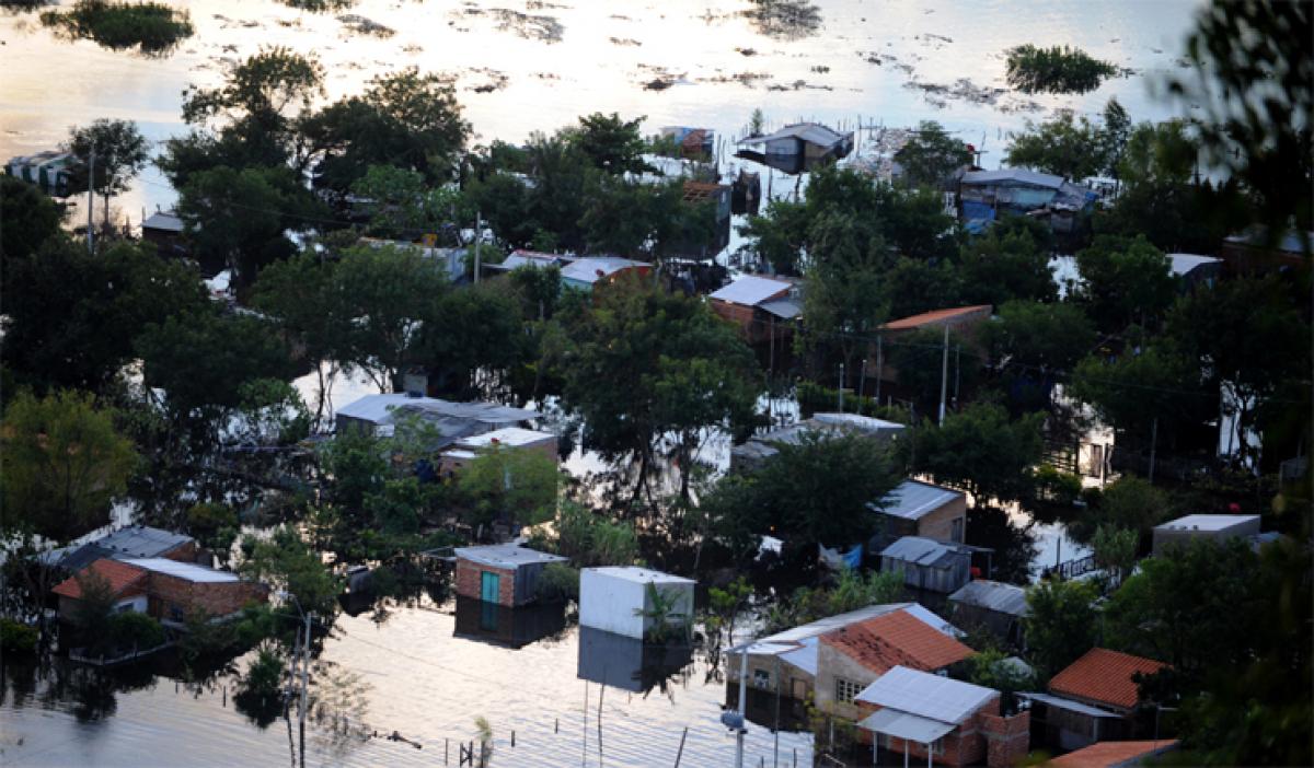 Paraguay floods displace 30,000 families