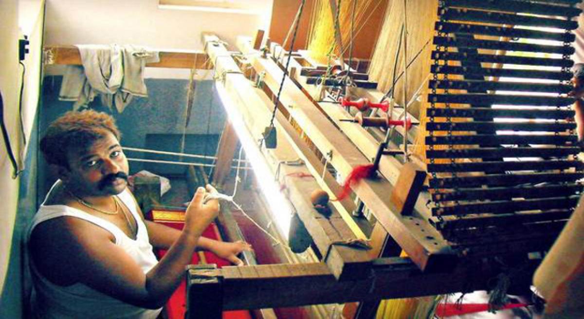Yarns of woe: Uncertain future for handloom weavers