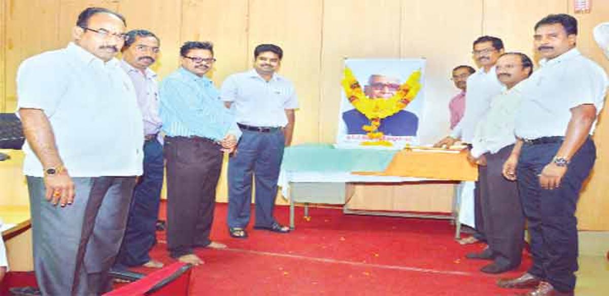 Rich tributes paid to Konda Laxman Bapuji