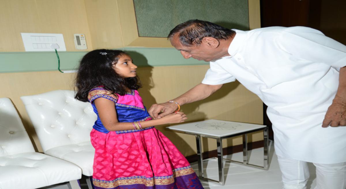 Governor celebrates Raksha Bandhan