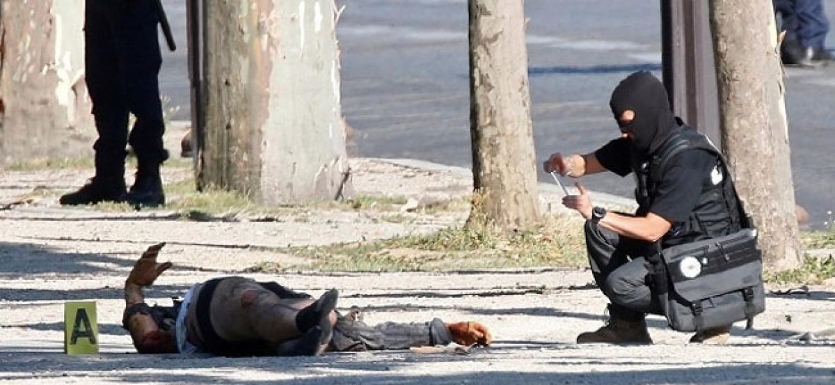 Paris: Weapons stash found at Champs-Elysees attackers home