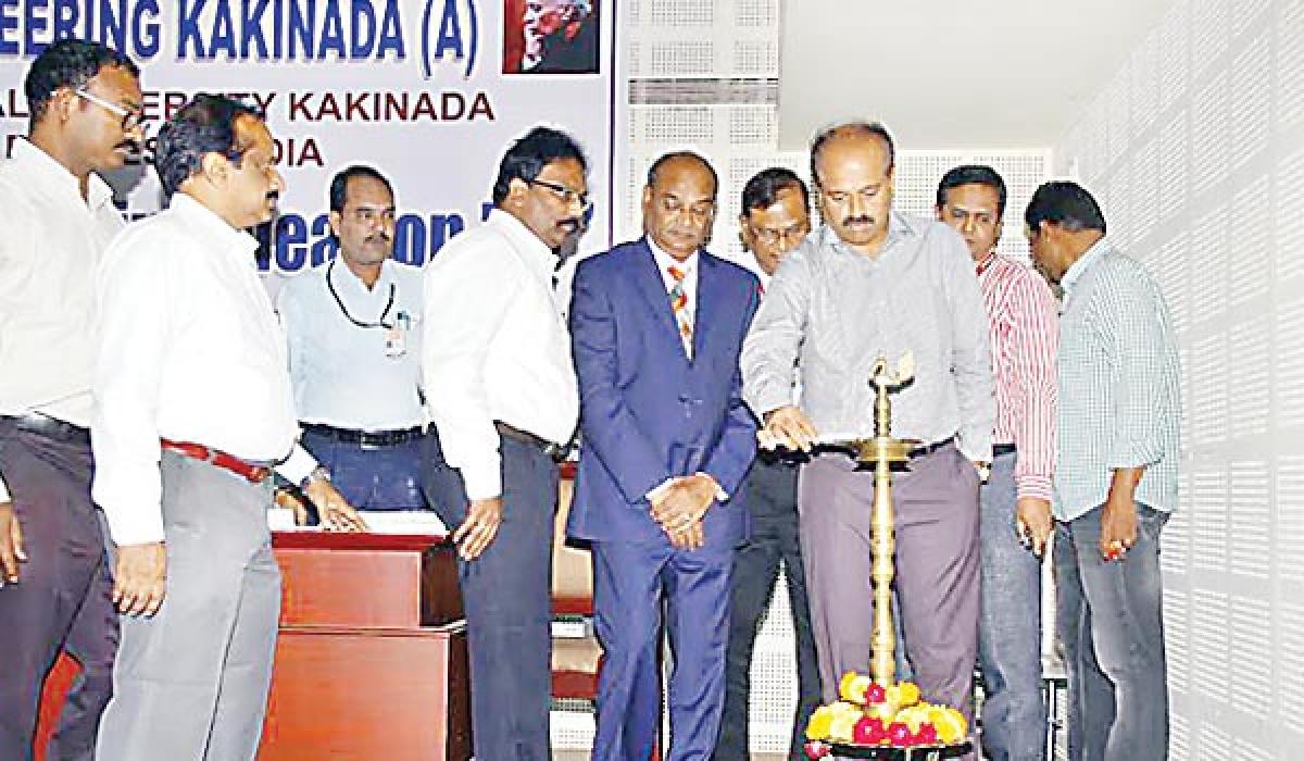 Generate new ideas among students: Collector to varsities