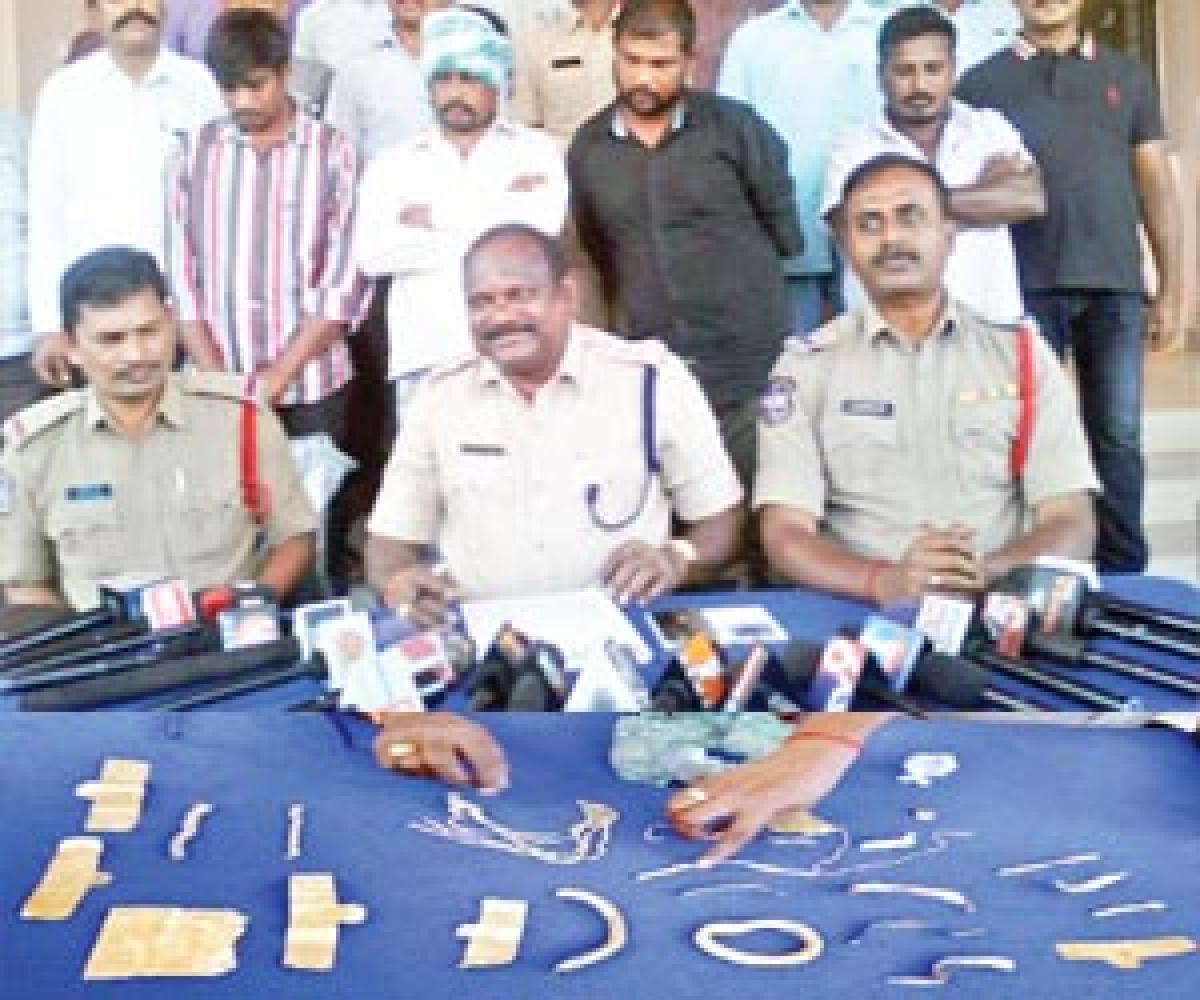 Four held for robbery at Bhupalpally